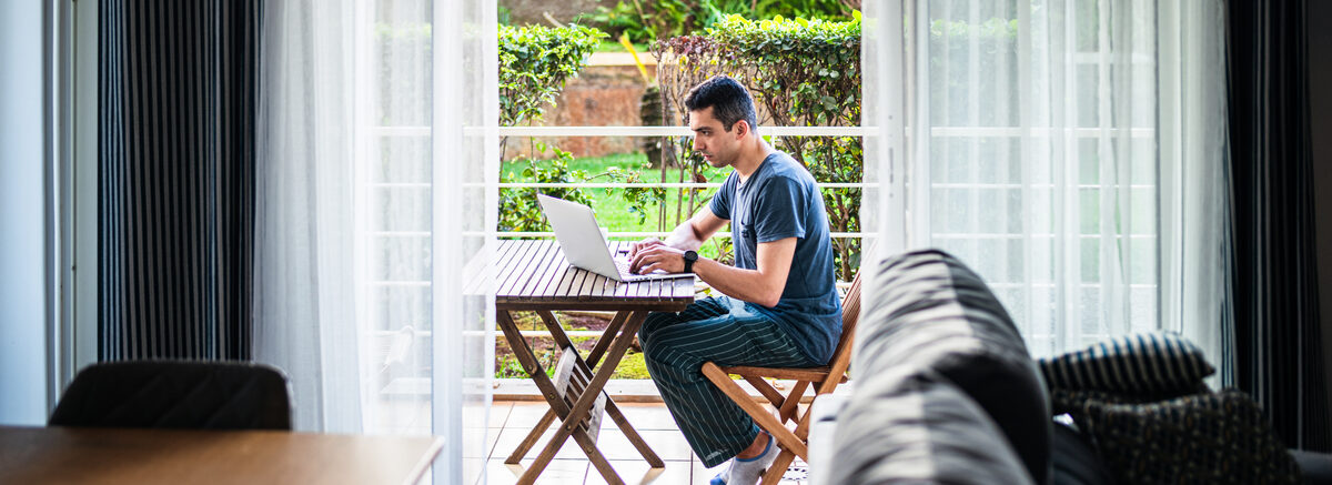 Hybrid-Office_GettyPartner-1477723830-1201×771-84247de.jpg